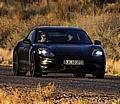 Porsche Taycan in Südafrika während der Heißlanderprobung